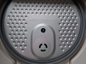 炊飯器蓋裏のセンサー