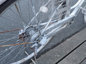 亜鉛メッキ塗料施工後６年の自転車の様子